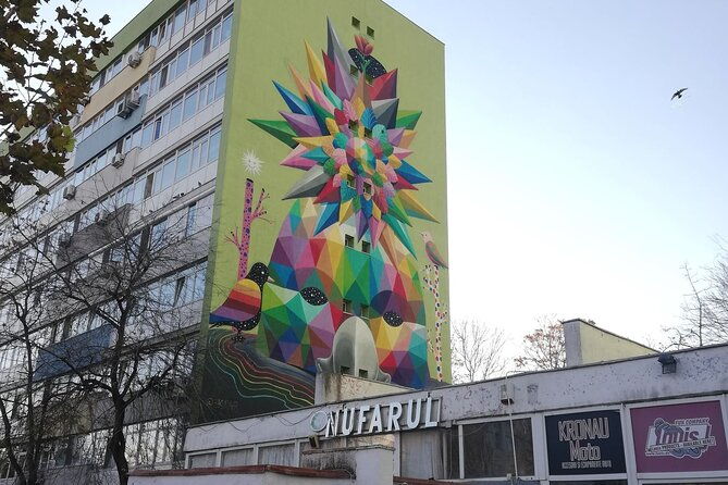 contrasts-of-communism-small-group-walking-tour-in-bucharest-2