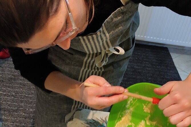 cook-and-dine-with-a-greek-family-2