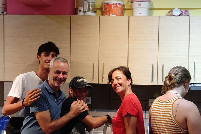 cook-and-dine-with-a-greek-family