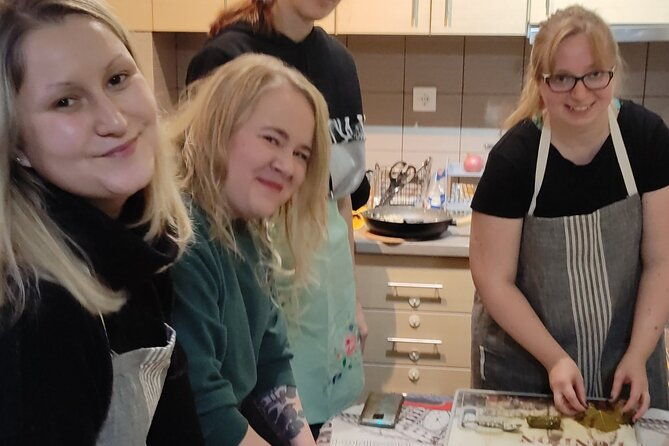 cook-and-dine-with-a-greek-family