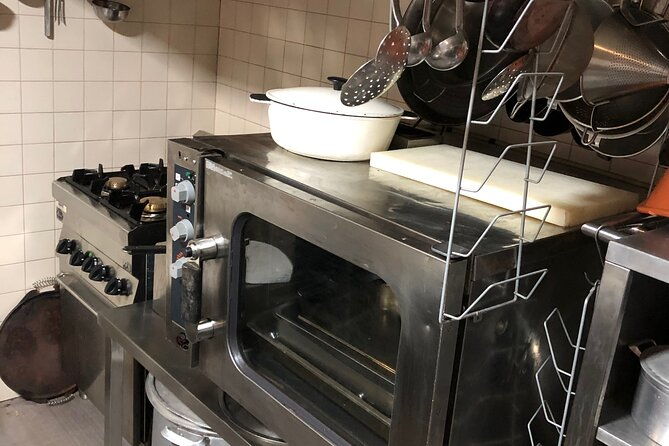 cook-cod-fish-as-a-local-in-traditional-place