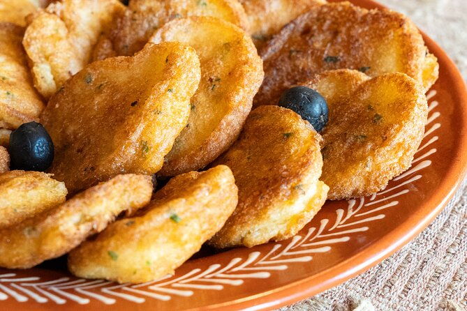 cook-cod-fish-as-a-local-in-traditional-place