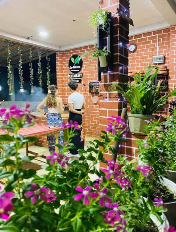 Cook Like a Local: Sri Lankan Rice & Curry Class in Sigiriya - Key Points