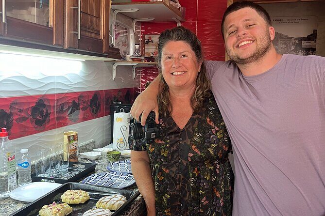 Cooking and eating with a local family - Key Points