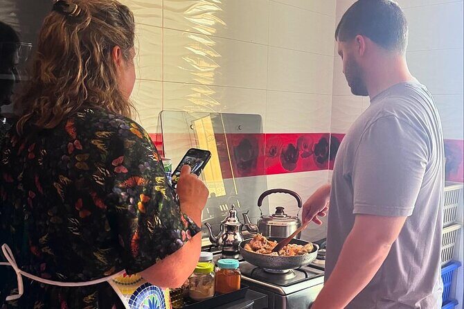 Cooking and eating with a local family - FAQ