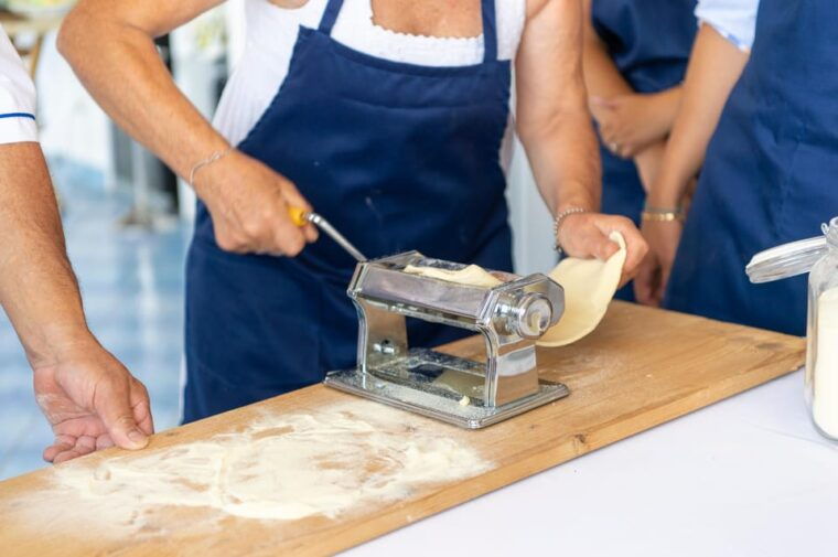 cooking-class-how-to-make-ravioli-tagliatelle-tiramisu