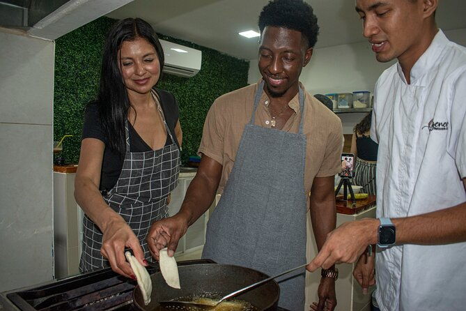 cooking-class-in-a-real-restaurant-at-old-city