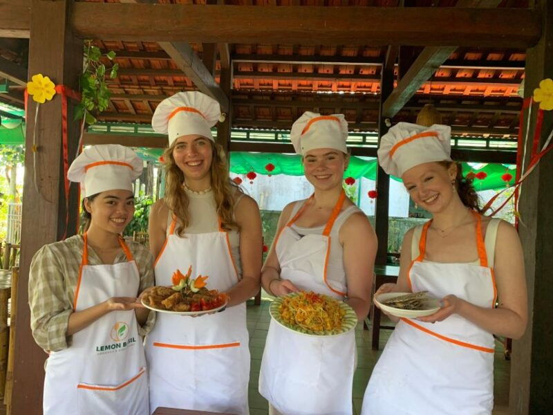 cooking-class-in-tra-que-organic-vegetable-village