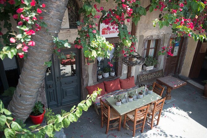 cooking-class-in-traditional-cave-house-in-santorini