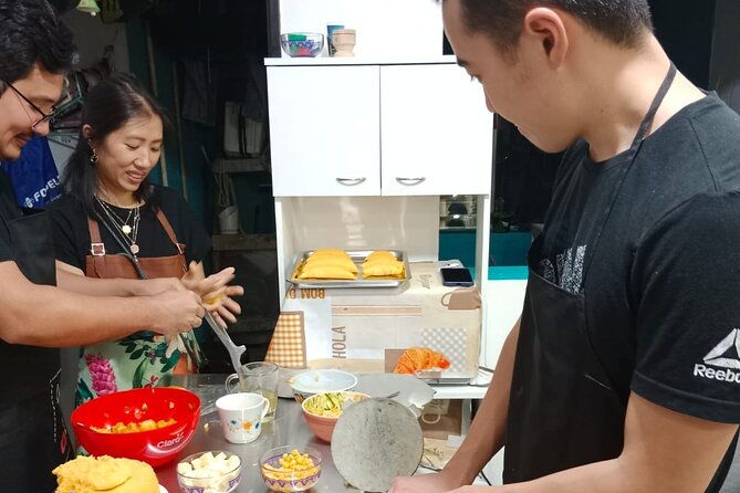 cooking-class-preparing-colombian-empanadas