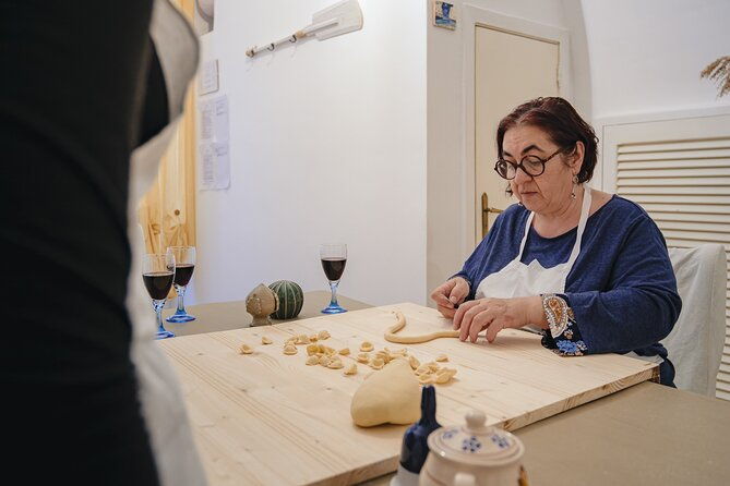 cooking-lesson-in-a-typical-house-in-polignano-with-aperitif