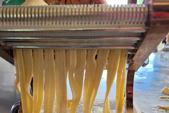 cooking-lesson-tagliatelle-mozzarella-and-tiramisu-2