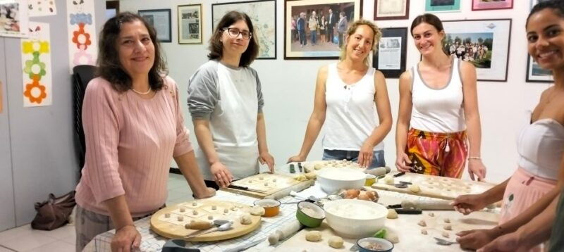 cooking-workshop-dedicated-to-preparation-of-pasta-and-ragu