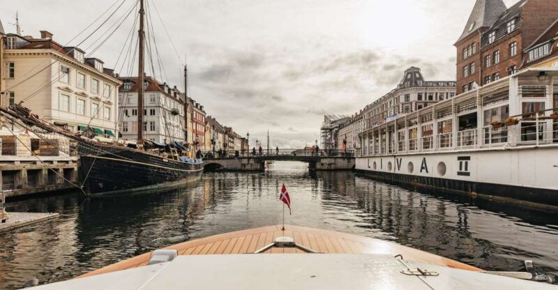 copenhagen-canal-cruise-with-guide