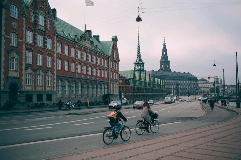 Copenhagen & Christiania : Guided Bike Tour in French - An authentic way to explore Copenhagen on two wheels