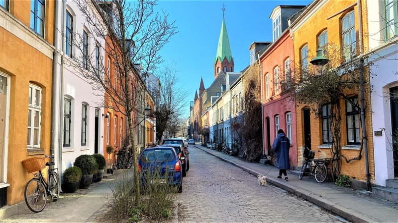 Copenhagen & Christiania : Guided Bike Tour in French - Why travelers love this experience