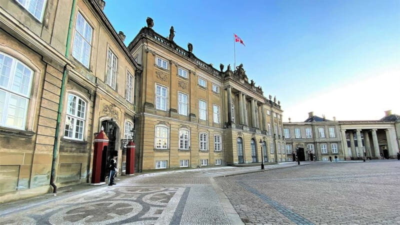 Copenhagen & Christiania : Guided Bike Tour in French - FAQ