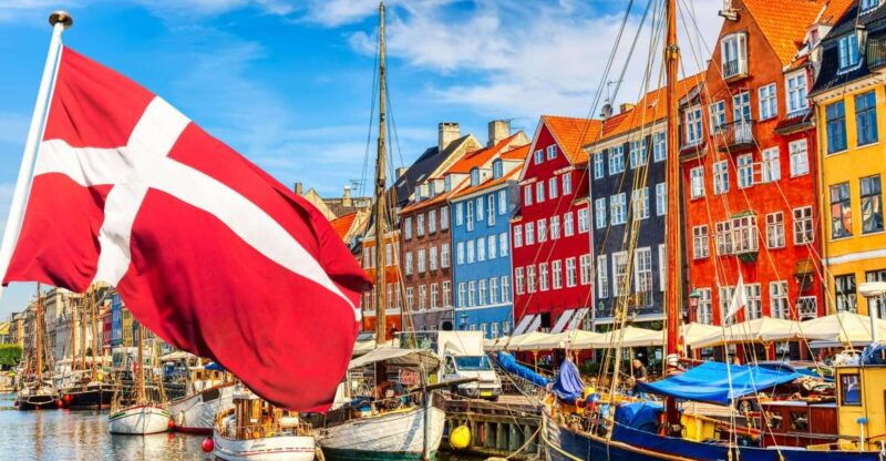 copenhagen-city-old-town-nyhavn-architecture-walking-tour