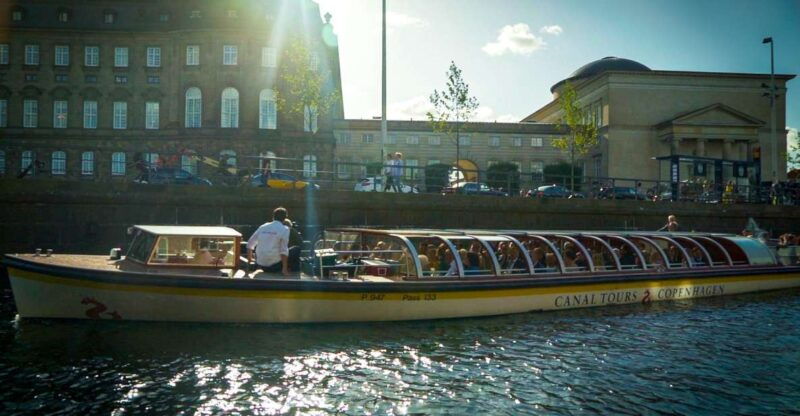 copenhagen-classic-canal-tour-the-harbour