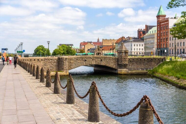 copenhagen-day-trip-to-malmo-old-town-castle-by-train-car