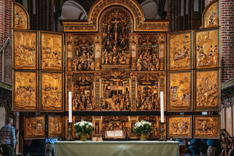 copenhagen-kronborg-frederiksborg-castle-and-roskilde-tour