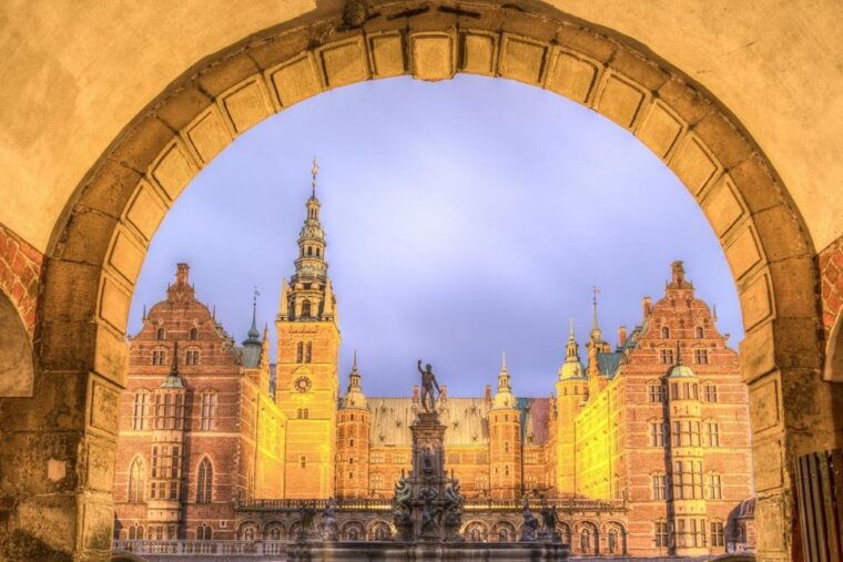 copenhagen-private-city-walking-tour-with-canal-tour-ticket