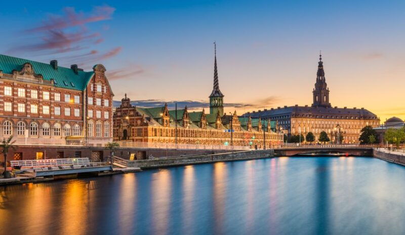 copenhagen-private-sightseeing-tour-by-car-and-walking