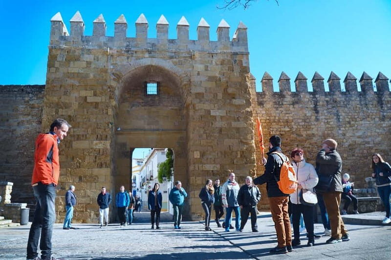 Córdoba: Jewish Quarter, Mosque, and Alcázar Tour - Key Points  