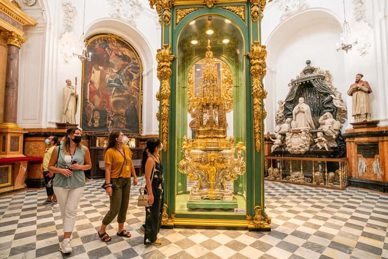 Córdoba: Mosque, Jewish Quarter & Tour with Ticket - FAQs