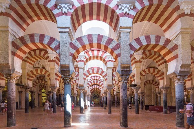 cordoba-tour-with-mosque-synagogue-and-patios-direct-from-malaga