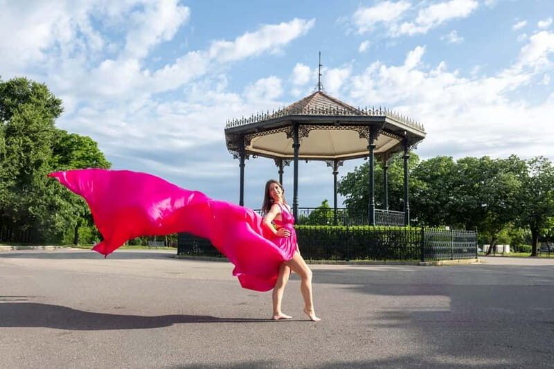 Corfu: Old Town Photoshoot in Flying Dress - Key Points  