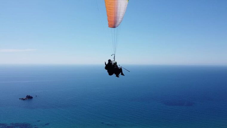 corfu-paragliding-tandem-flight-above-pelekas-town