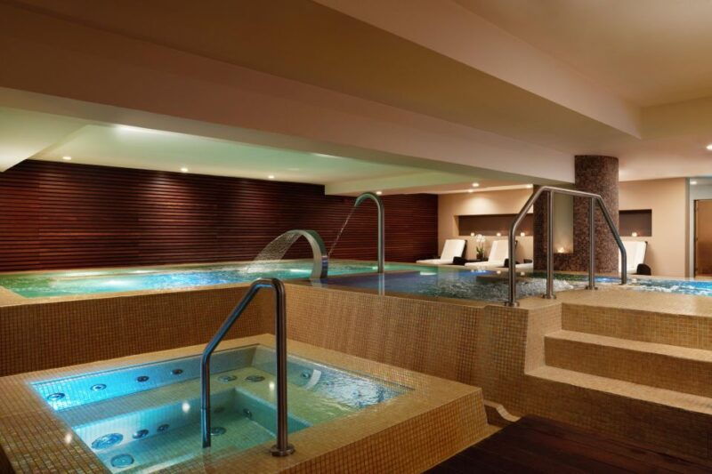 corinthia-signature-massage-at-the-spa