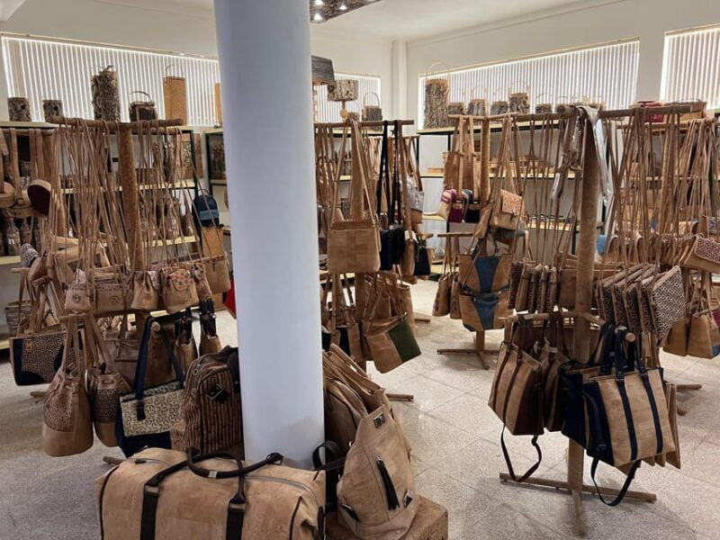 cork-factory-wine-tasting-evora-visit