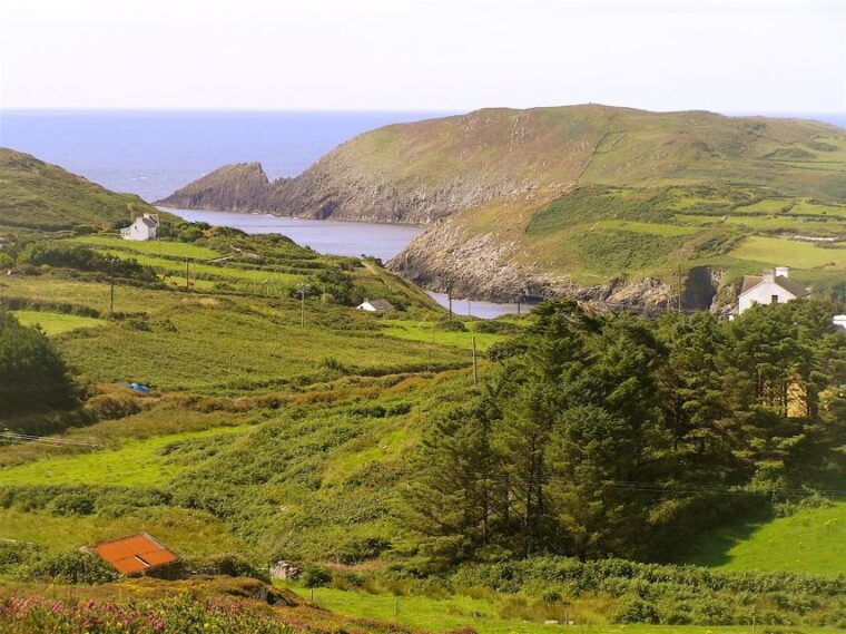 cork-fastnet-rock-lighthouse-and-cape-clear-island-tour