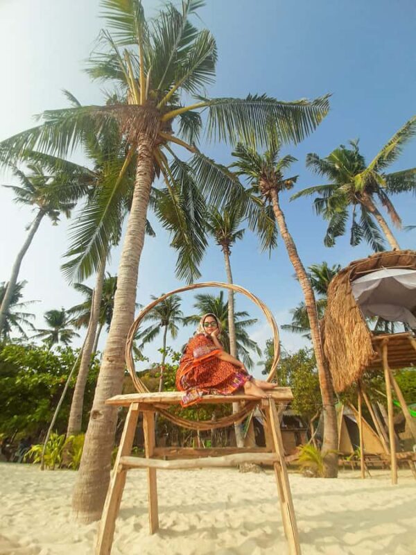 Coron: 2-Day Guided Overnight Island Stay with Meals - Key Points