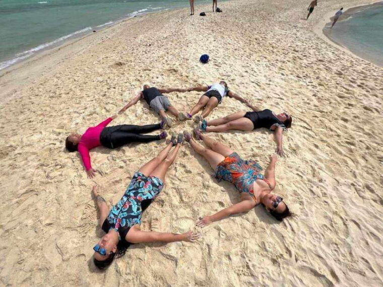 coron-island-hopping-and-beach-tour-with-lunch