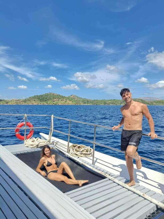 coron-island-luxury-trimaran-tour-pure-comfort-no-crowds