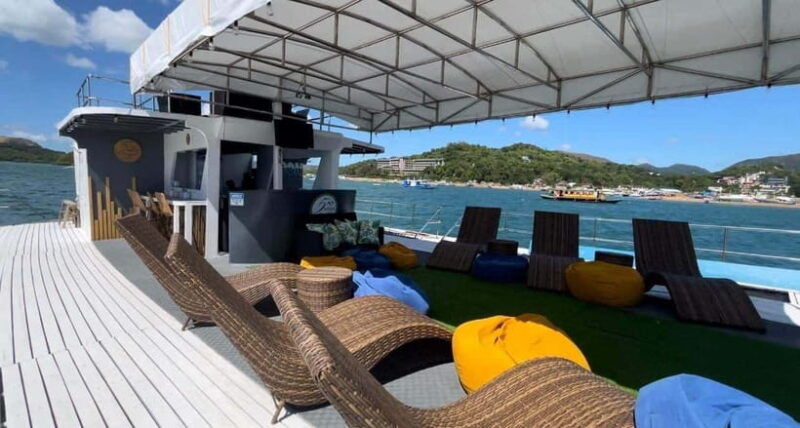 coron-island-sunset-cruise-luxury-trimaran-relax-unwind