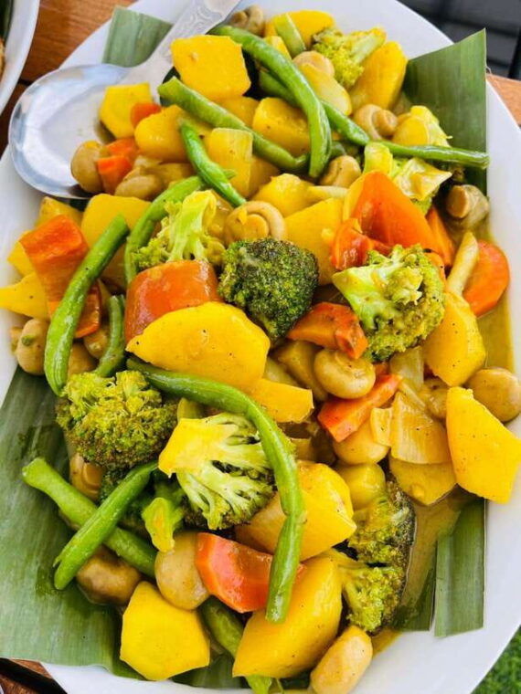 coron-island-sunset-cruise-luxury-trimaran-relax-unwind