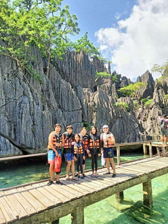 coron-island-tour-b-w-snorkeling-lagoon-adventures