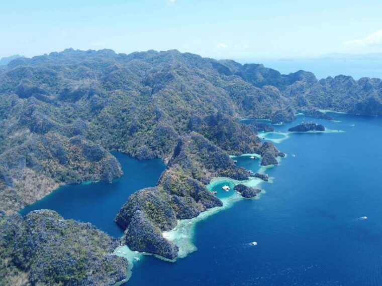 coron-island-tour-b-w-snorkeling-lagoon-adventures
