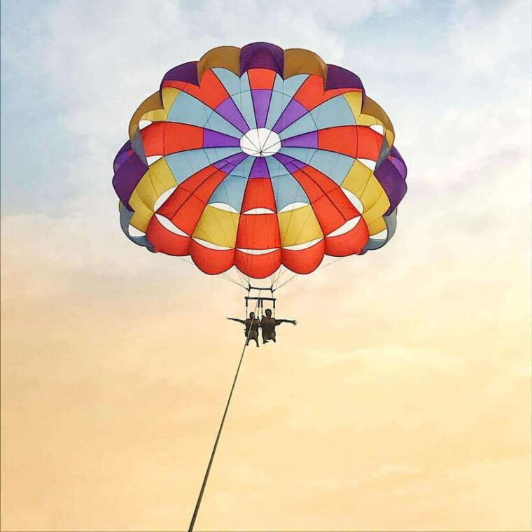 coron-parasailing-experience