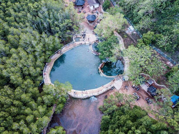 coron-private-town-tour-maquinit-hot-spring