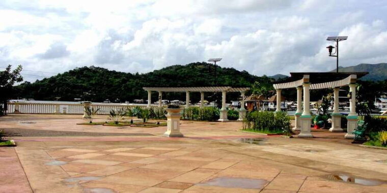 coron-town-tour-with-maquinit-hot-spring