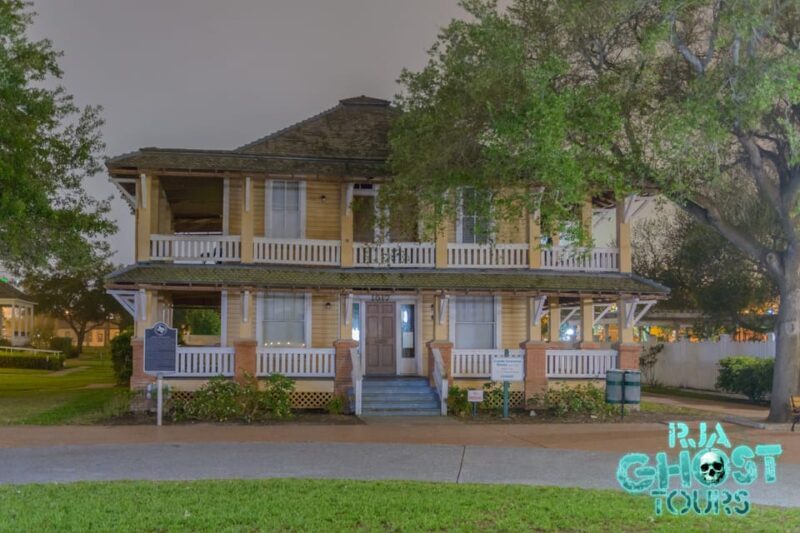 Corpus Christi: Guided Ghost Tour - Walking Through Haunted Corpus Christi