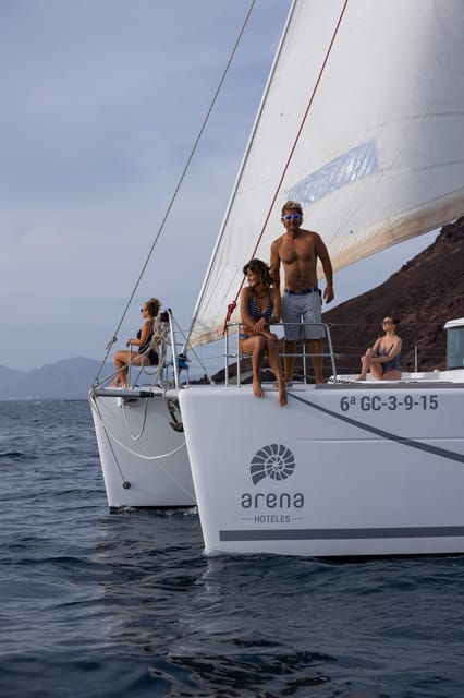 corralejo-adults-only-catamaran-day-trip-to-lobos-island