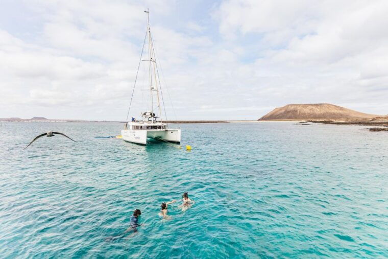 corralejo-lobos-island-catamaran-tour-with-drinks-snorkel