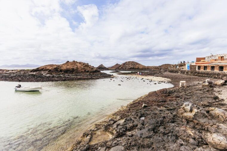 corralejo-lobos-island-catamaran-tour-with-drinks-snorkel