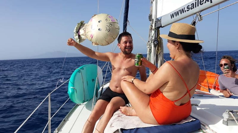 CORRALEJO: PRIVATE TOUR BY SAILBOAT AROUND LOBOS ISLAND - Key Points